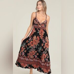 V Neck Twist Front Cut Out Maxi Dress Black/Multi